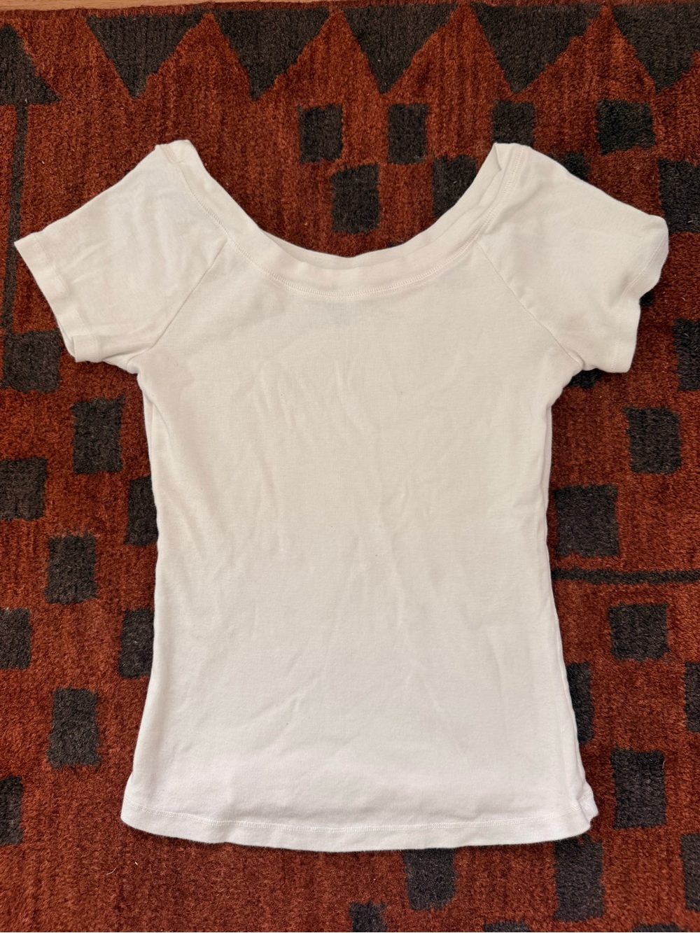 Brandy Melville White Short Sleeve Scoop Neck Tee
